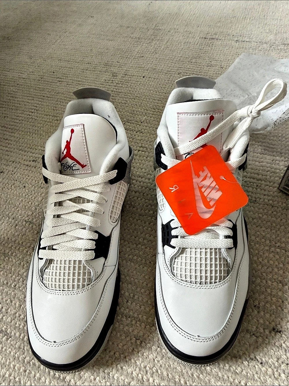 Nike Air Jordan 4 Retro Sneakers in White & Black US 10 NWT